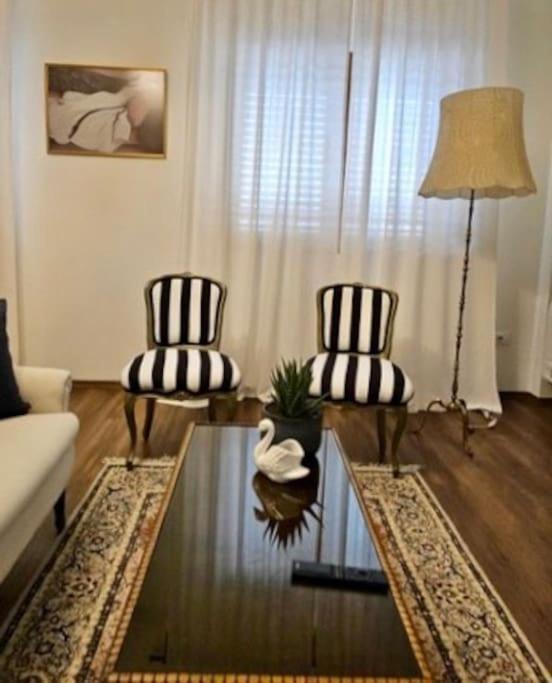 Novi'S Luxury Apartment 2 Gjirokastër المظهر الخارجي الصورة